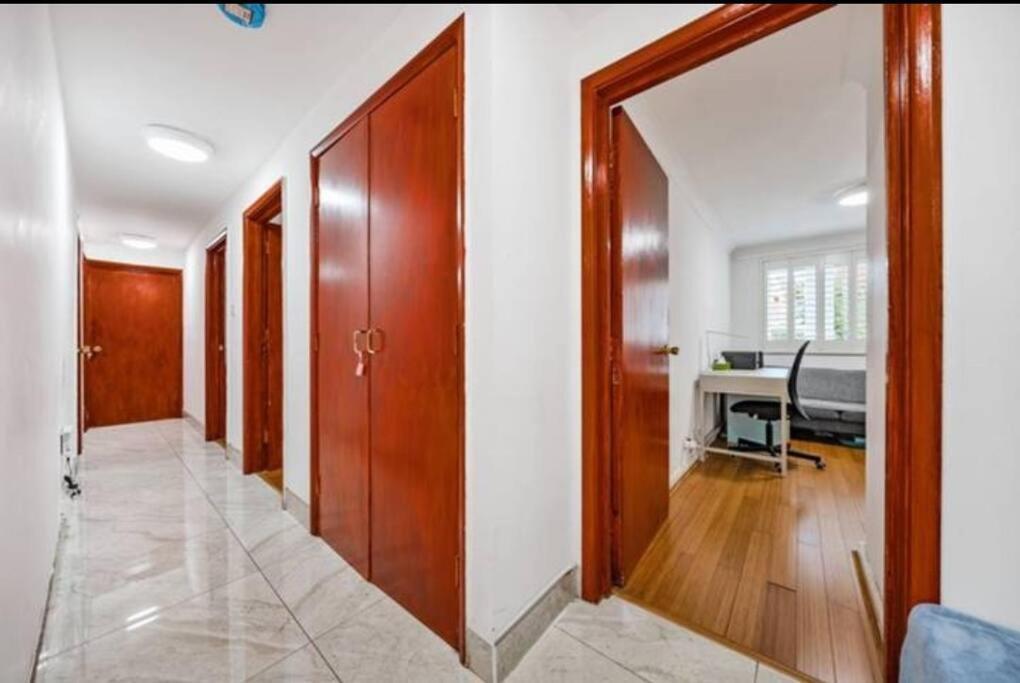 Spacious 3-bed Cosy Flat In Westminster Londen